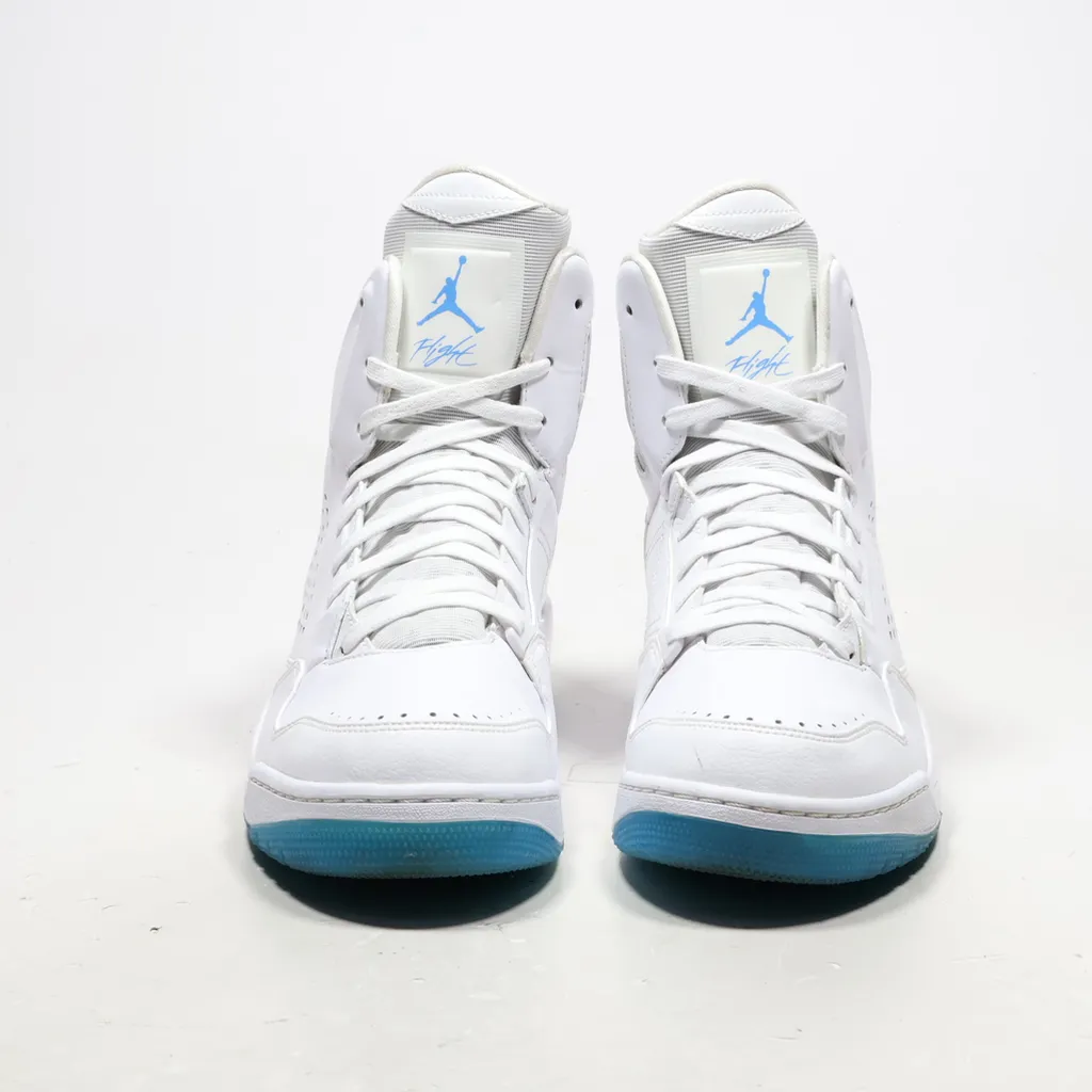 Air Jordan Sport Shoes Pu Leather White Color For Men