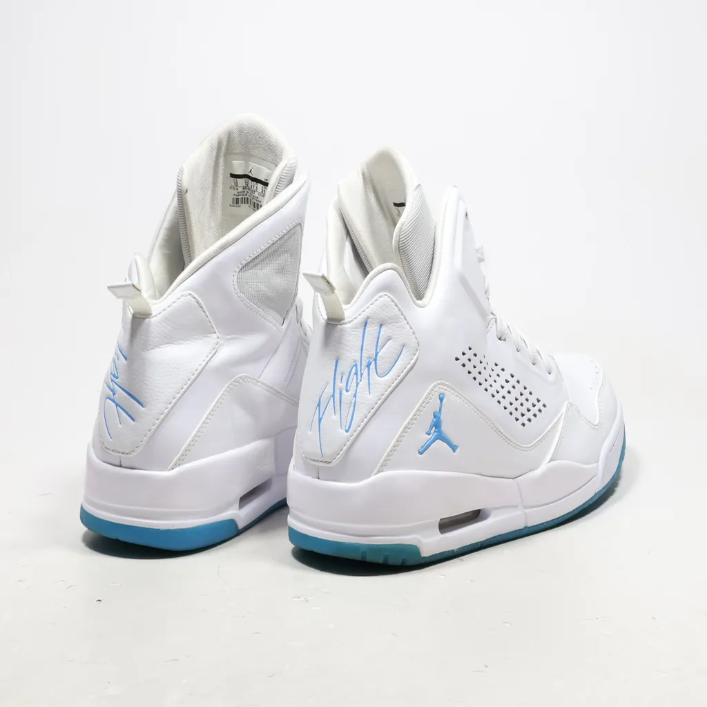 Air Jordan Sport Shoes Pu Leather White Color For Men