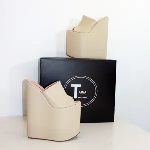 Cream Peep Toe 25 cm High Heel Wedge Platform Mules