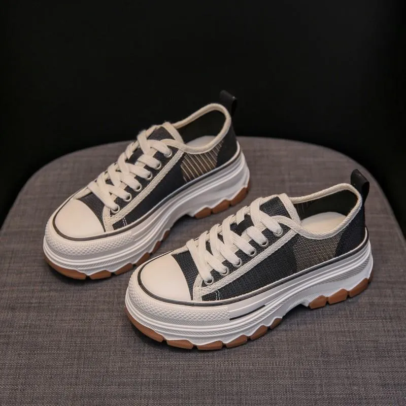 Lira | Feel free and stylish - Trendy Sneakers