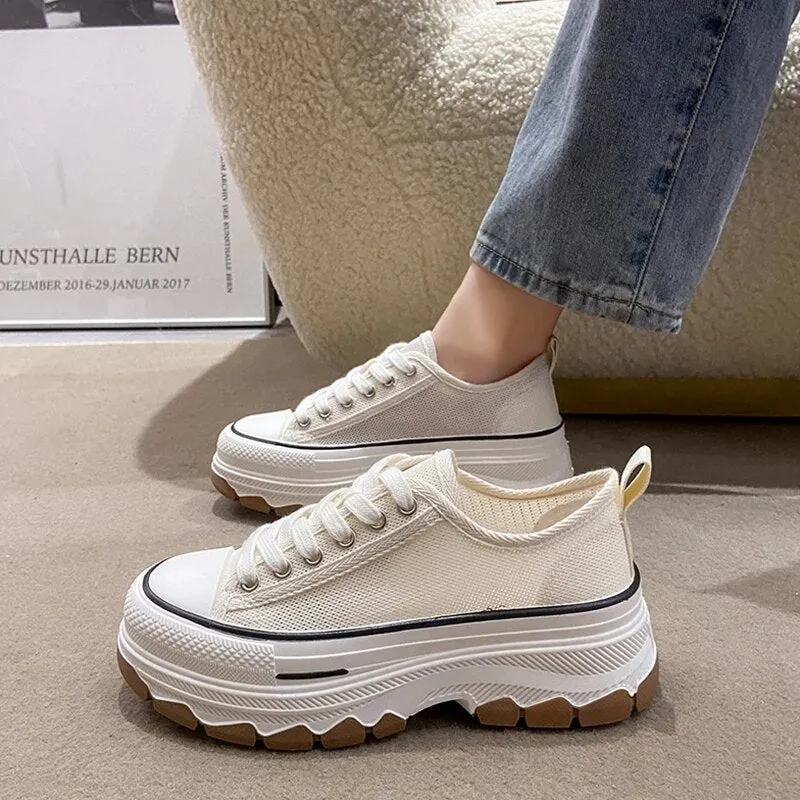 Lira | Feel free and stylish - Trendy Sneakers