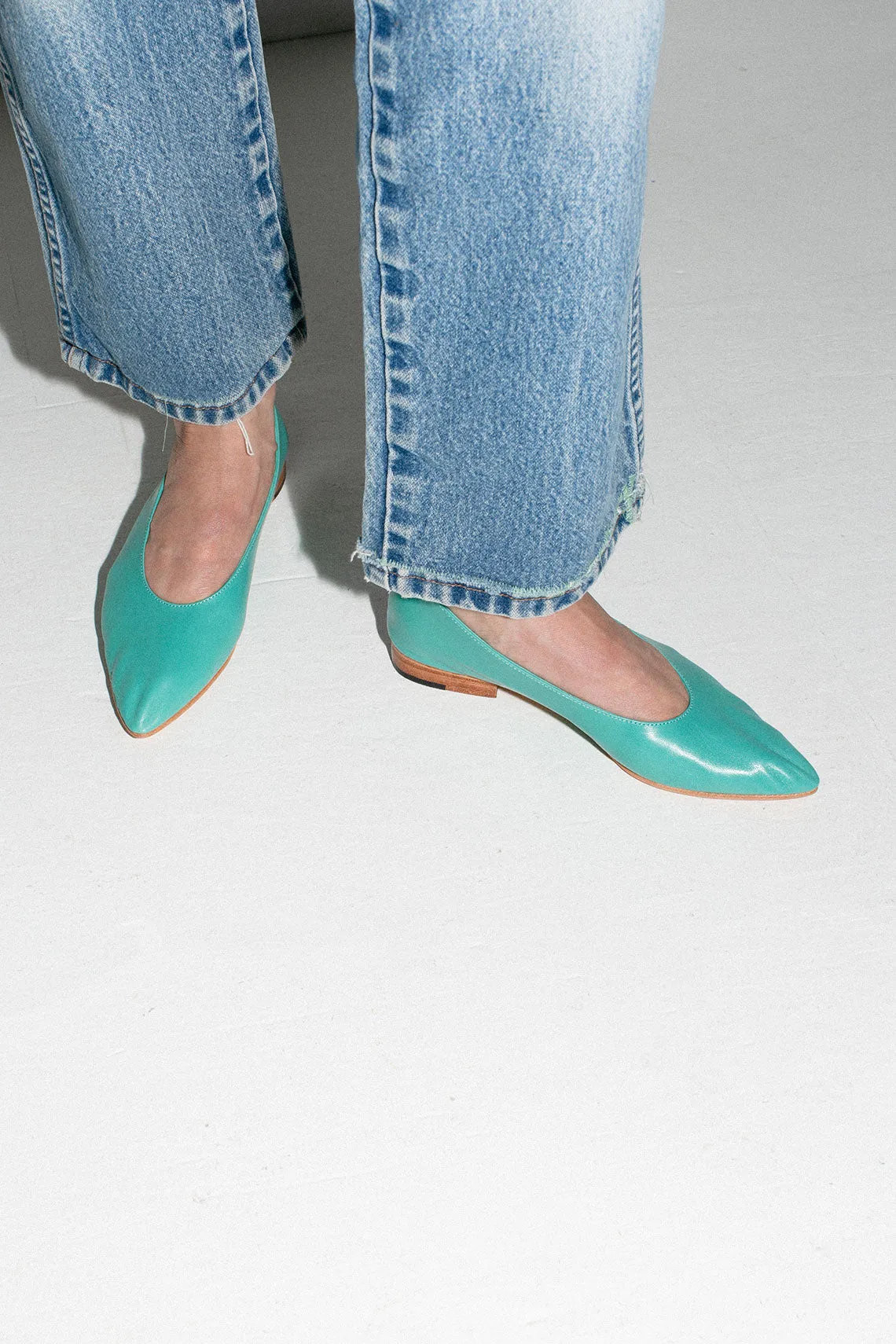 Turquoise Party Flat