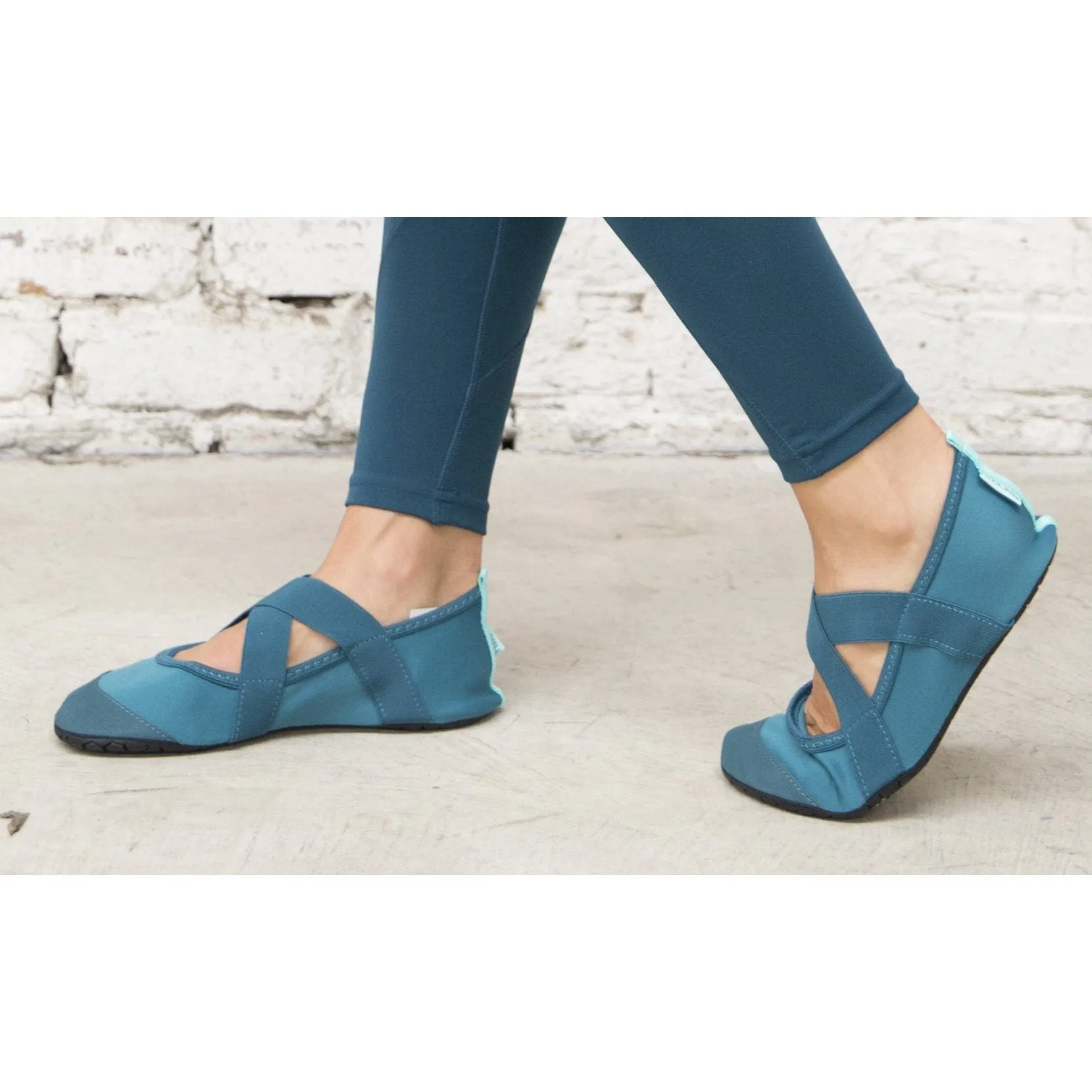 Women's Crossovers Active Lifestyle FitKicks Footwear